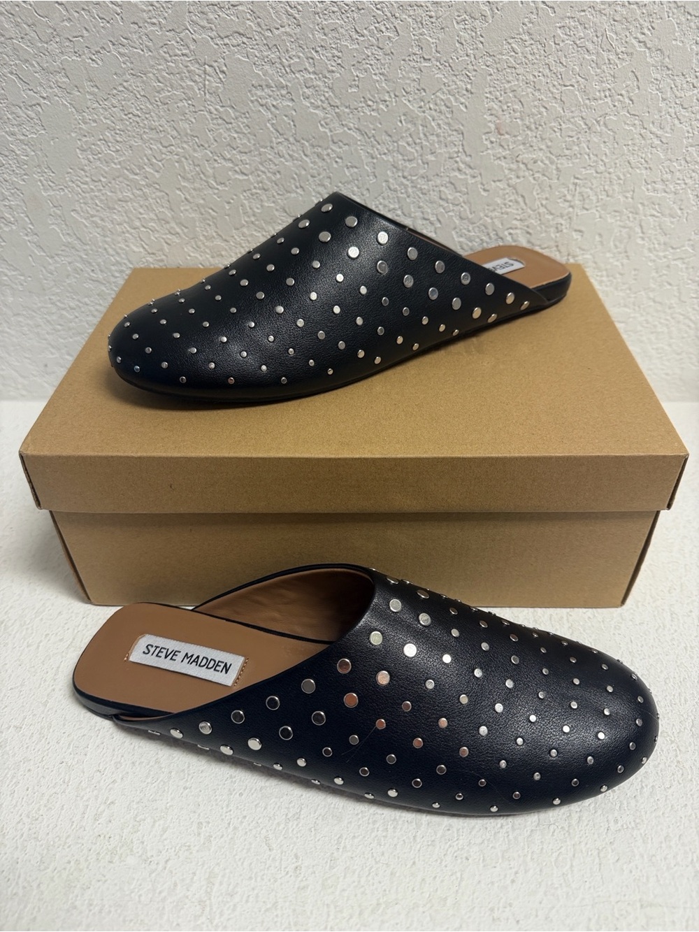 NIB Steve Madden Black Studded Mule Slides 10 woman’s